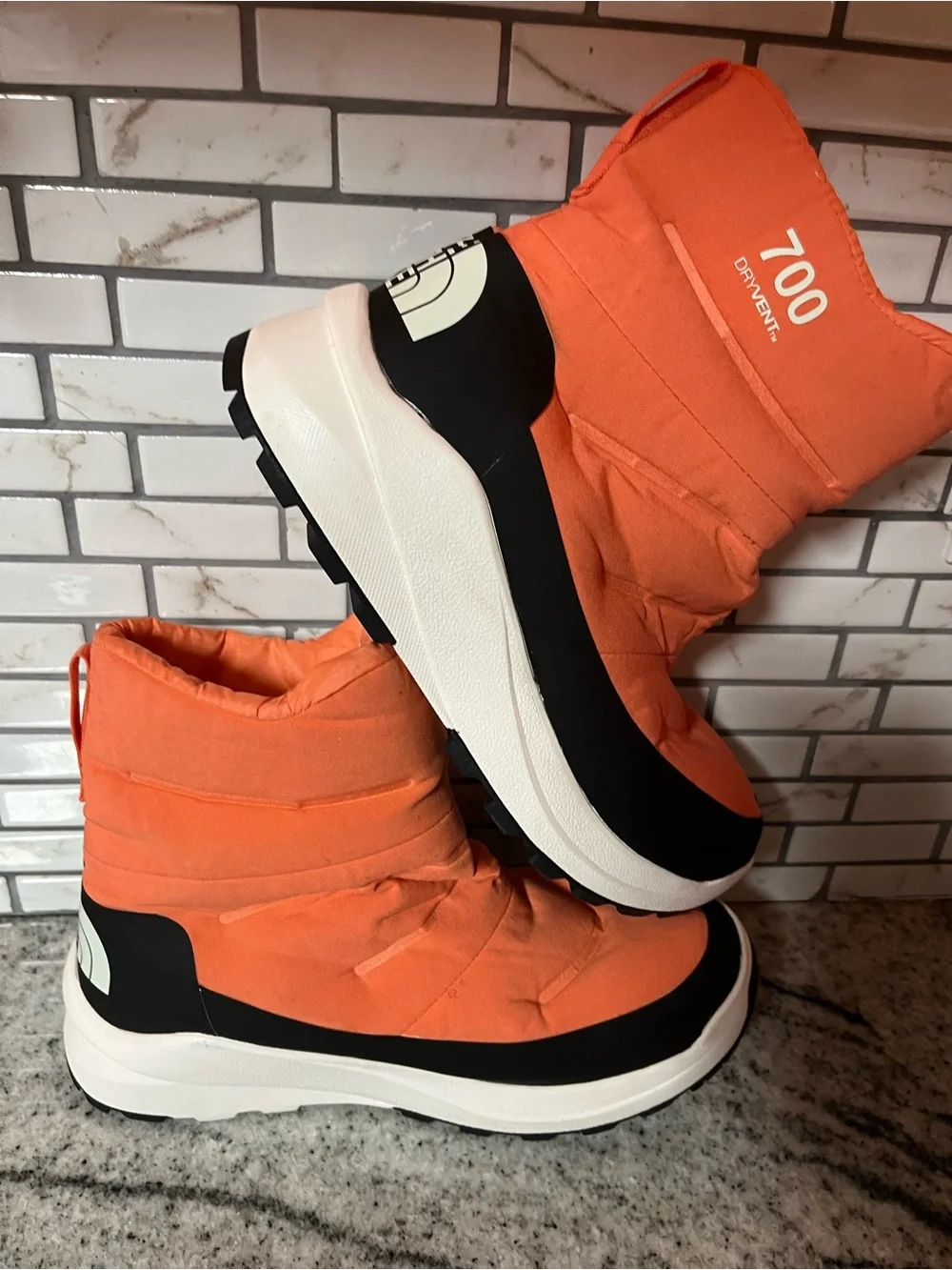 The North Face Winter Boots Women Orange Nuptse II Bootie 700 Dryvent Size 8